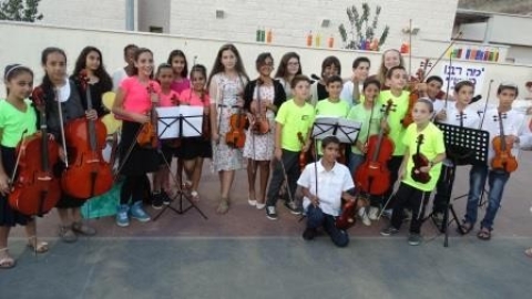 טקס סיום בוגרי הדסים יוני 2014.jpg