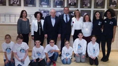 דליות ביקור בכנסת יריד נתינה.jpg