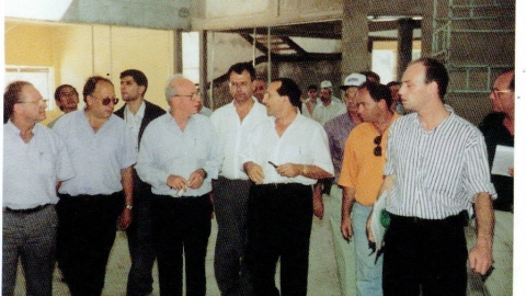 ביקור רבין זל במפעלים ביקנעם.jpg